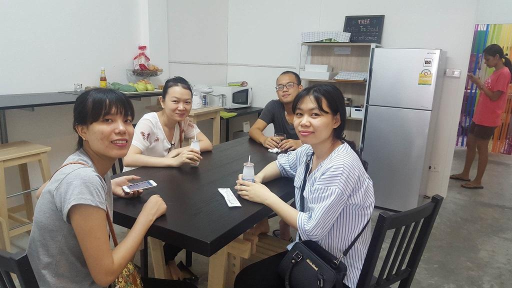 Green Home Hostel And Massage Bangkok Eksteriør billede