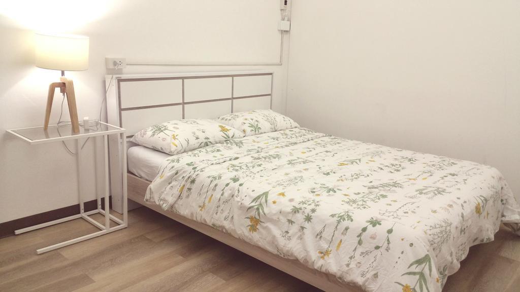 Green Home Hostel And Massage Bangkok Eksteriør billede