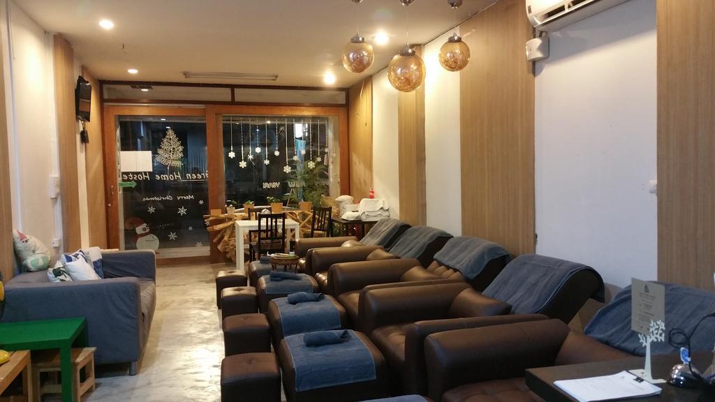 Green Home Hostel And Massage Bangkok Eksteriør billede