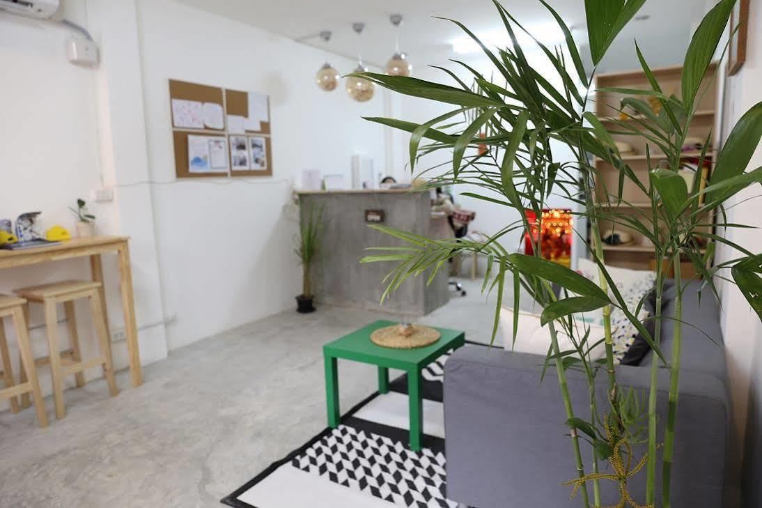 Green Home Hostel And Massage Bangkok Eksteriør billede