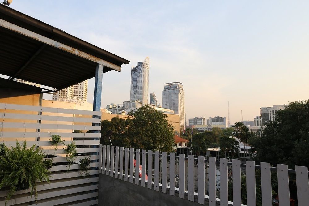 Green Home Hostel And Massage Bangkok Eksteriør billede